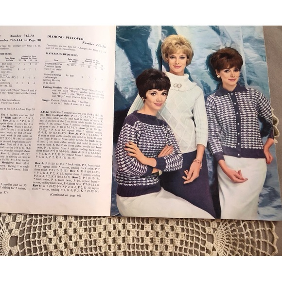 Knitting book by Columbia-Minerva Vintage - Picture 4 of 4